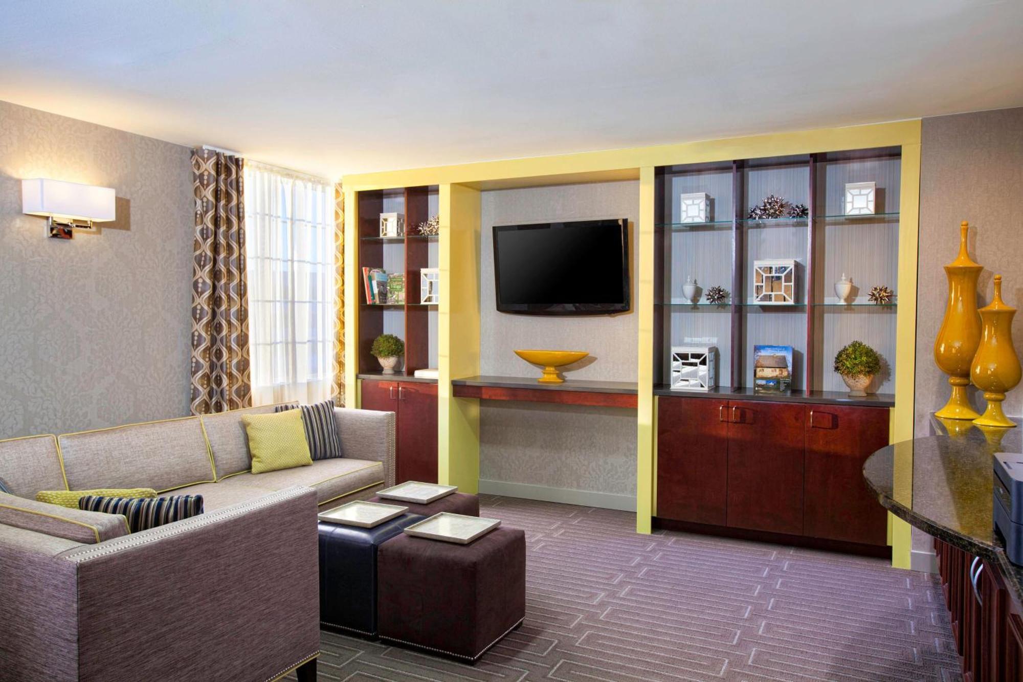 Sheraton Pittsburgh Airport Hotel Coraopolis Bagian luar foto